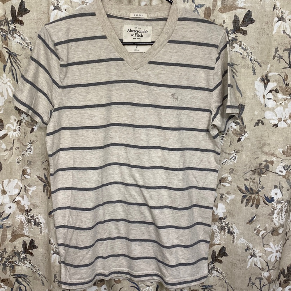 Vintage Abercrombie and Fitch tee